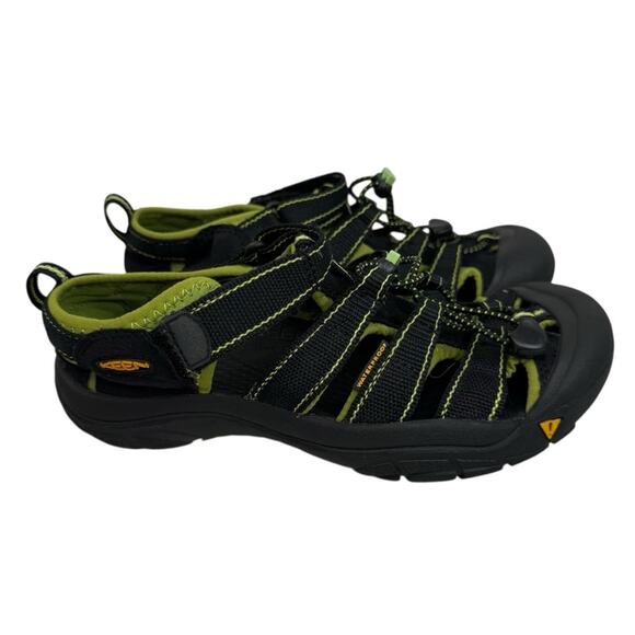 KEEN Youth Sz 5 Newport H2 Water Sandals with Toe Protection and Quick Dry - Picture 1 of 14